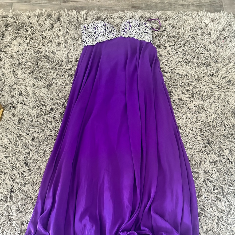 Strapless chiffon dress with diamond embellishment